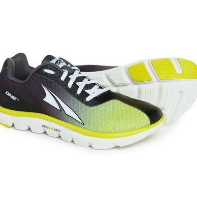 running shoe Altra One 2.5