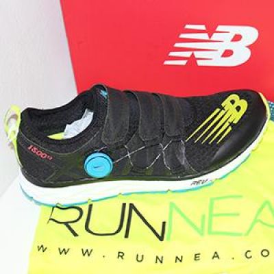 running shoe New Balance 1500 v4