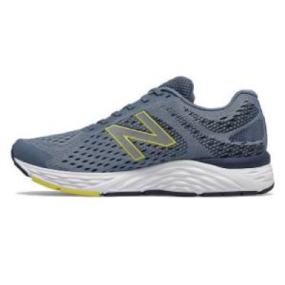 running shoe New Balance 680v6