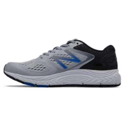 running shoe New Balance 840v4
