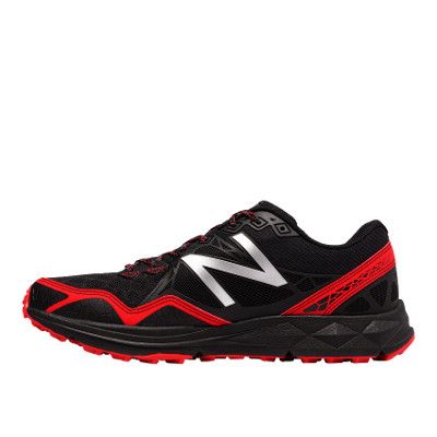 running shoe New Balance 910 v3