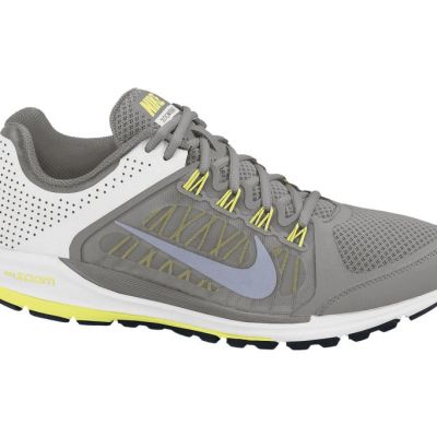 running shoe Nike ZOOM ELITE+ 6