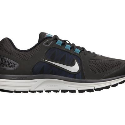 running shoe Nike ZOOM VOMERO+ 7