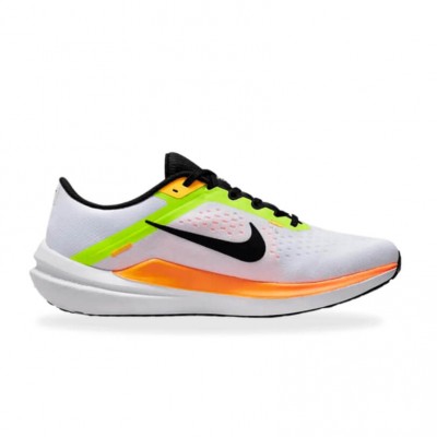 running shoe Nike Winflo 10
