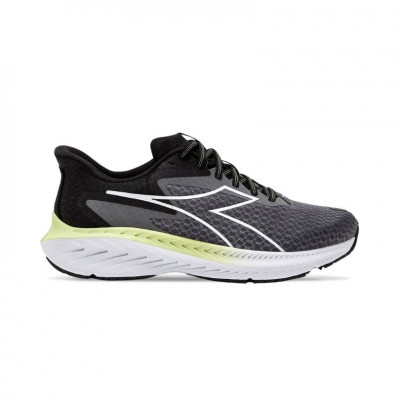 running shoe Diadora Strada 2