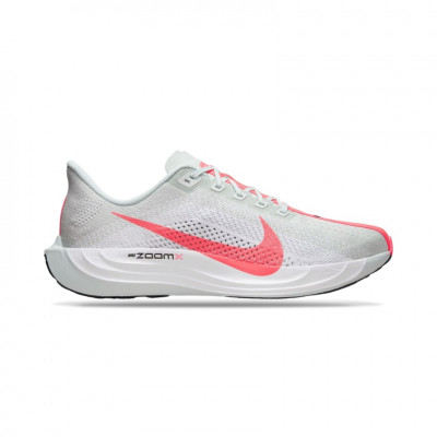 running shoe Nike Pegasus Plus