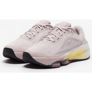 Nike Womens Versair