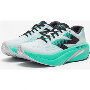 New Balance FuelCell SuperComp Trainer v3