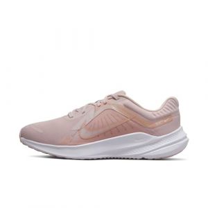 NIKE Women's Quest 5 Sneaker