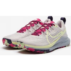 Nike Womens Pegasus Trail 4