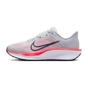 Nike Women's Quest 6 Laced Shoes