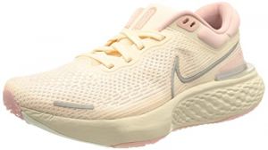 Nike Women's ZoomX Invincible Run Flyknit Sneaker