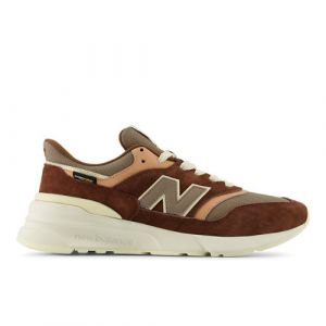 New Balance Unisex 997R in Brown Suede/Mesh