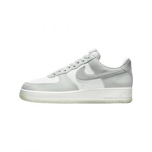 Nike Men's Air Force 1 '07 LV8 Sneaker