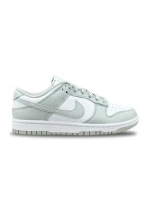 Nike Men's Dunk Low Retro Sneaker