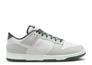 NIKE Men's Dunk Low Retro SE Sneaker