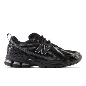 New Balance Men's 1906R in Black/Grey/White Synthetic, size 9