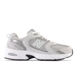 New Balance Unisex 530 in Grey Synthetic, size 5.5