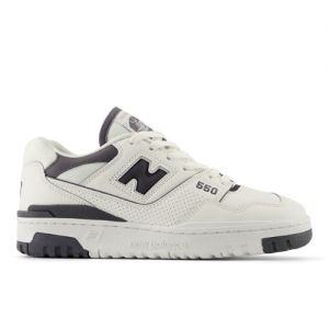 New Balance Women's 550 in White/Grey Leather, size 8 Narrow