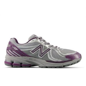 New Balance Men's 860v2 in Grey/Purple Synthetic, size 12.5